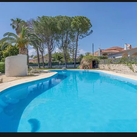 B&s Con Piscina Villa Fontane Bianche